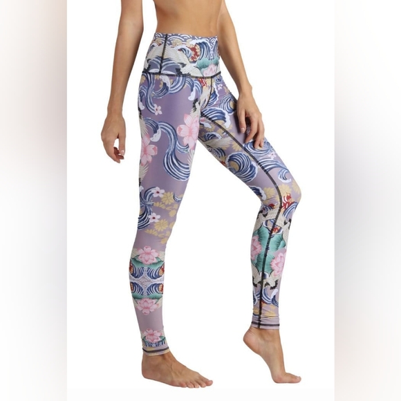 Yoga Democracy Leggings in Zen Water Garden - Picture 1 of 7